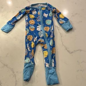 Cookies and Milk Little Sleepies GUC. Slight peeling and fading.